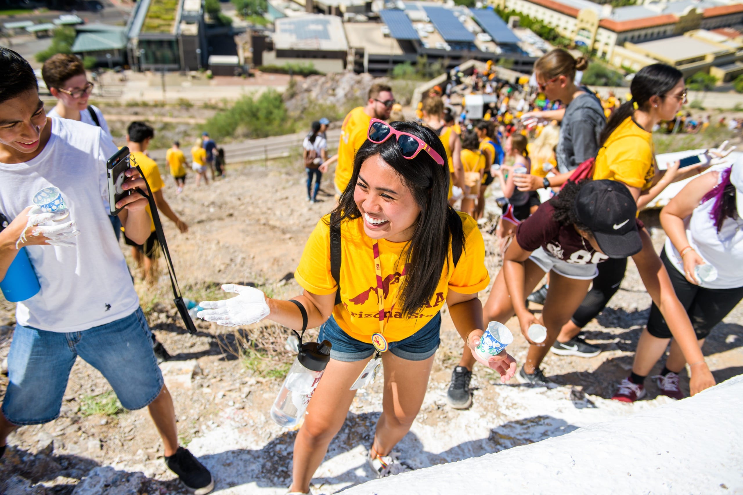 Students volunteering